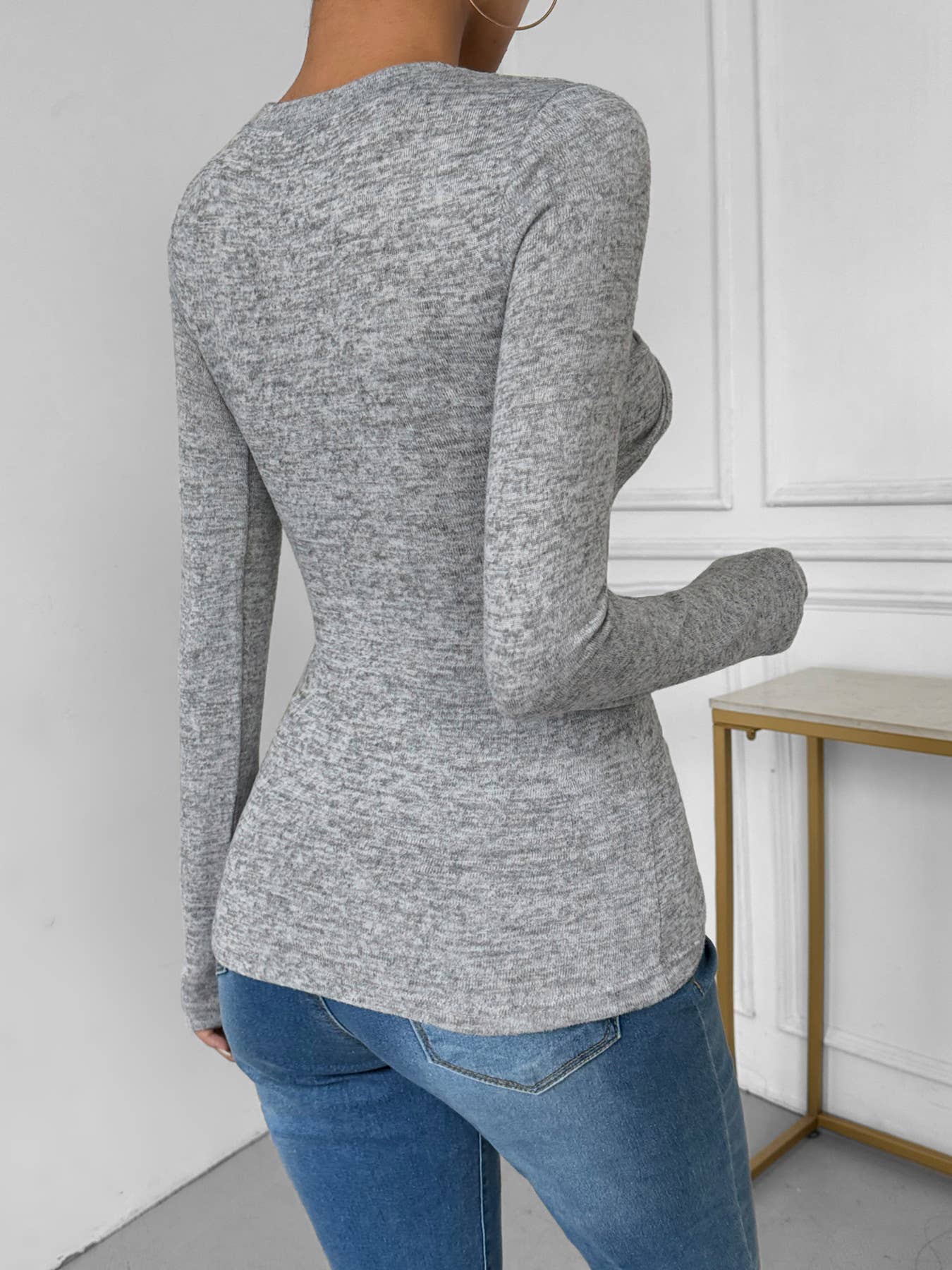 Twisted long-sleeved slimming base T-shirt