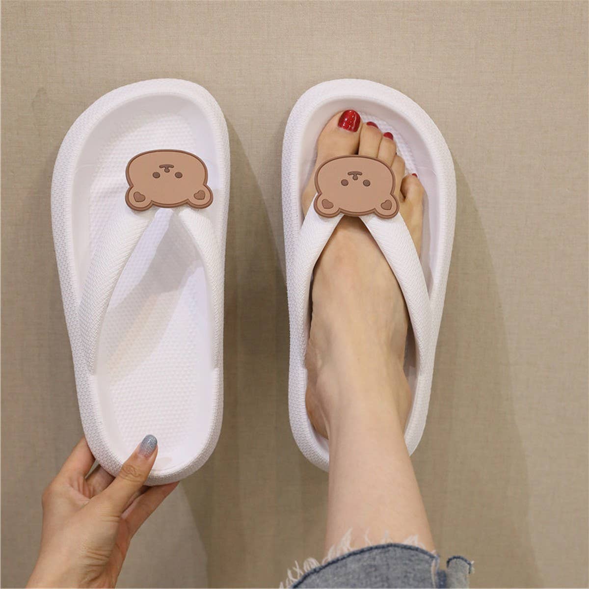 NON-SLIP SANDALS WITH A POOP FEEL_CWSHS0748