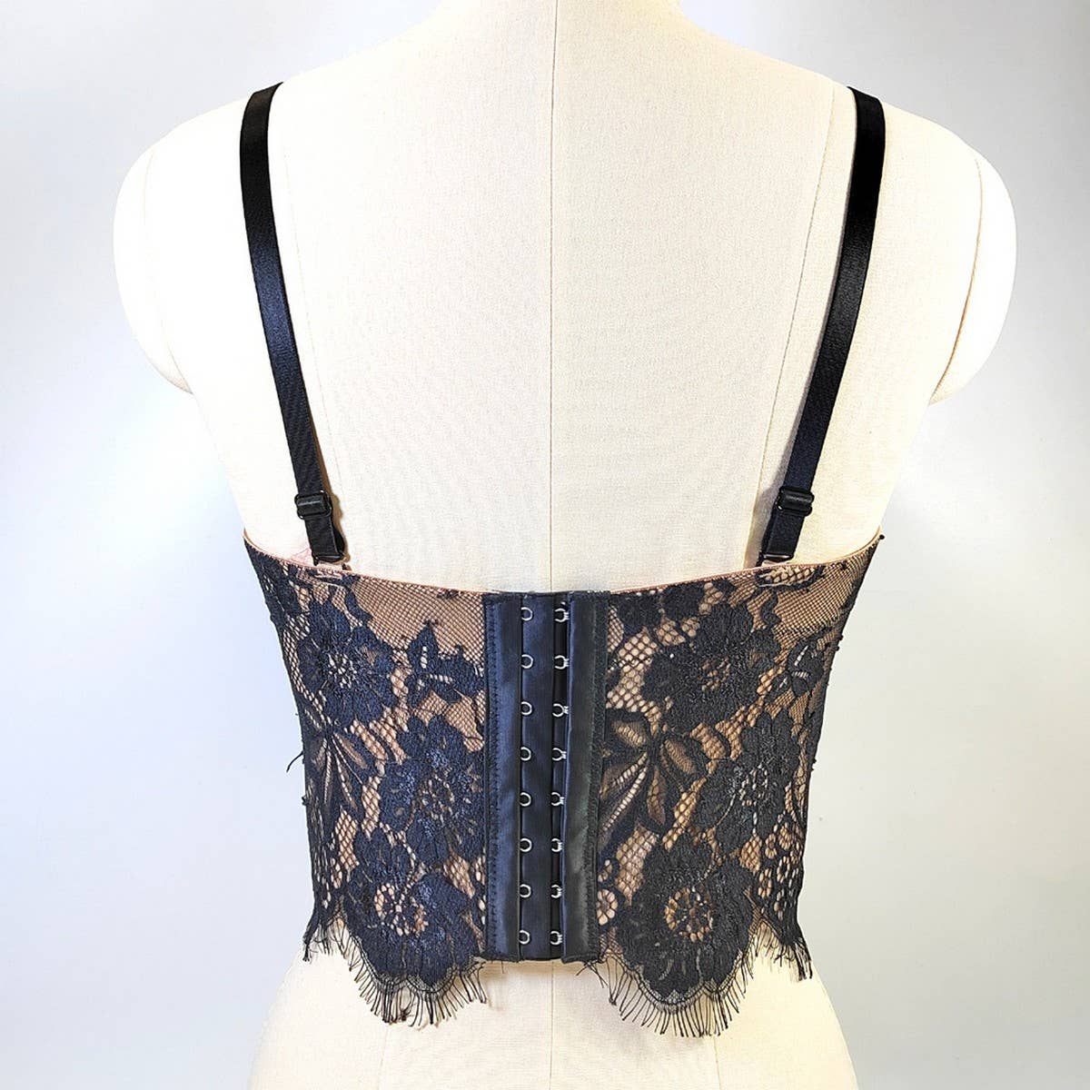 FASHIONABLE PADDED LACE HERRINGBONE BRA