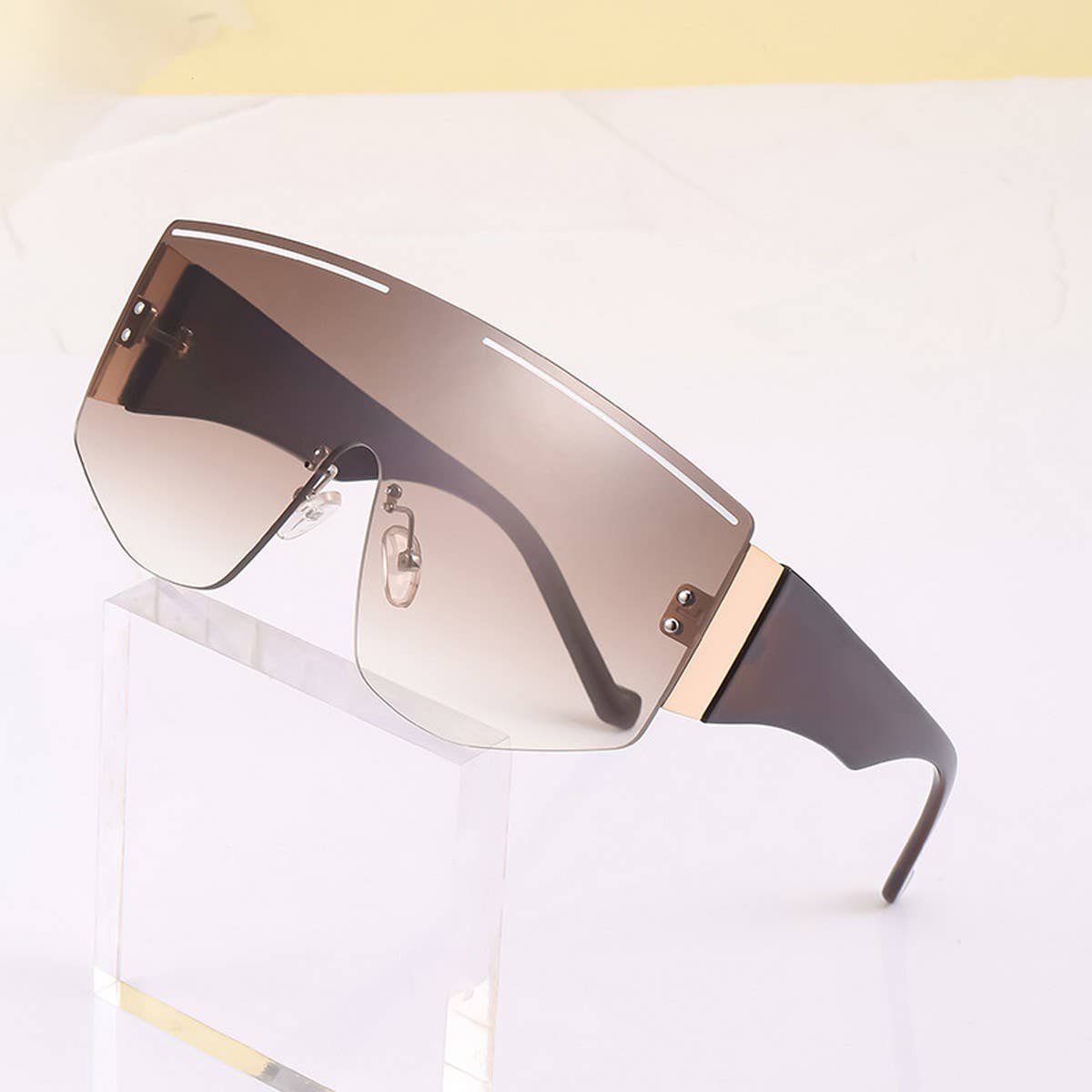 ONE-PIECE LARGE FRAME WINDPROOF SUNGLASSES_CWASG0674