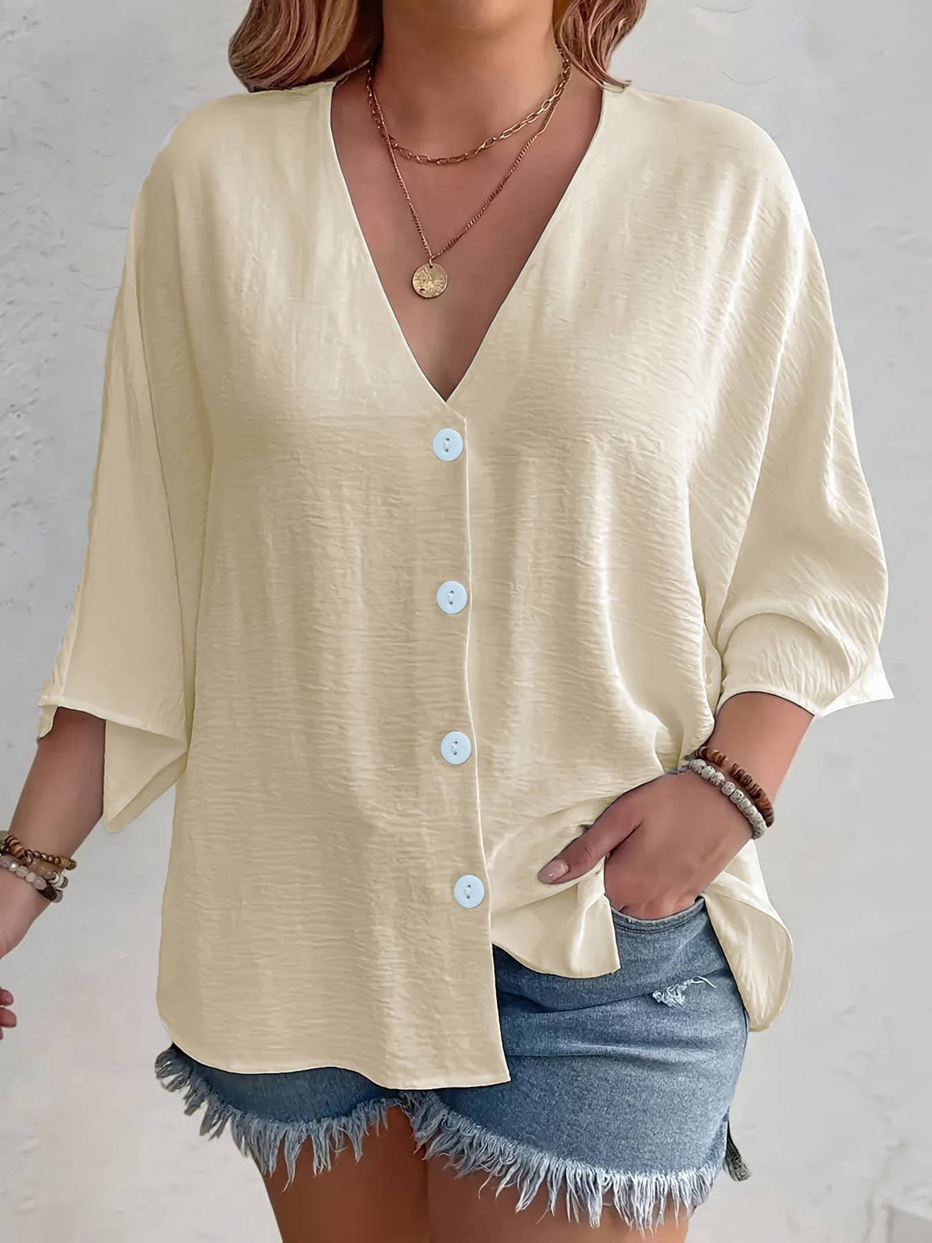 V-neck three-quarter sleeve cardigan