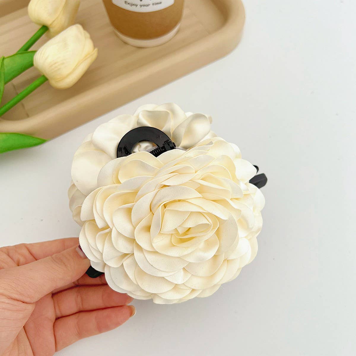 TEMPERAMENT AND VERSATILE ROSE HAIRPINS_CWAHA1190