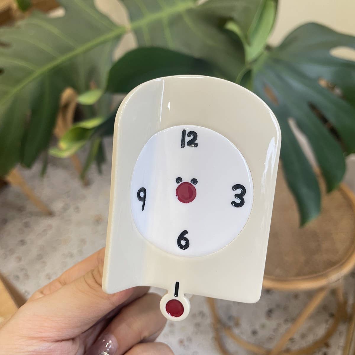 Retro Phone Clock Hair Claw - Cute Vintage Style_CWASC1597