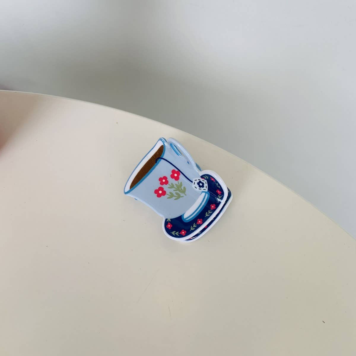 Acrylic Coffee Cup Hair Claw - Cute Shark Clip_CWASC1585