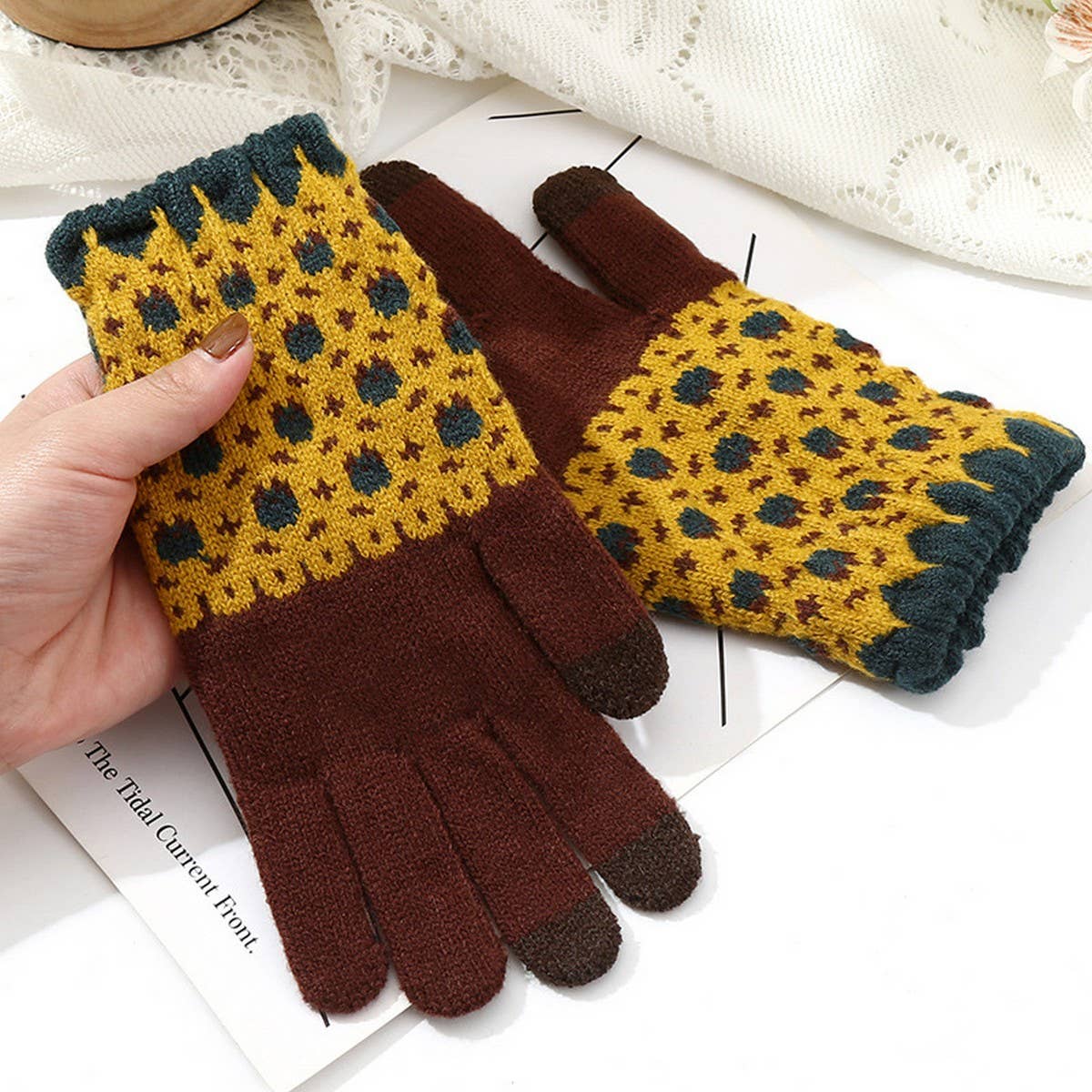 Cute Knit Gloves for Women ? Touchscreen Warm_CWAG0147