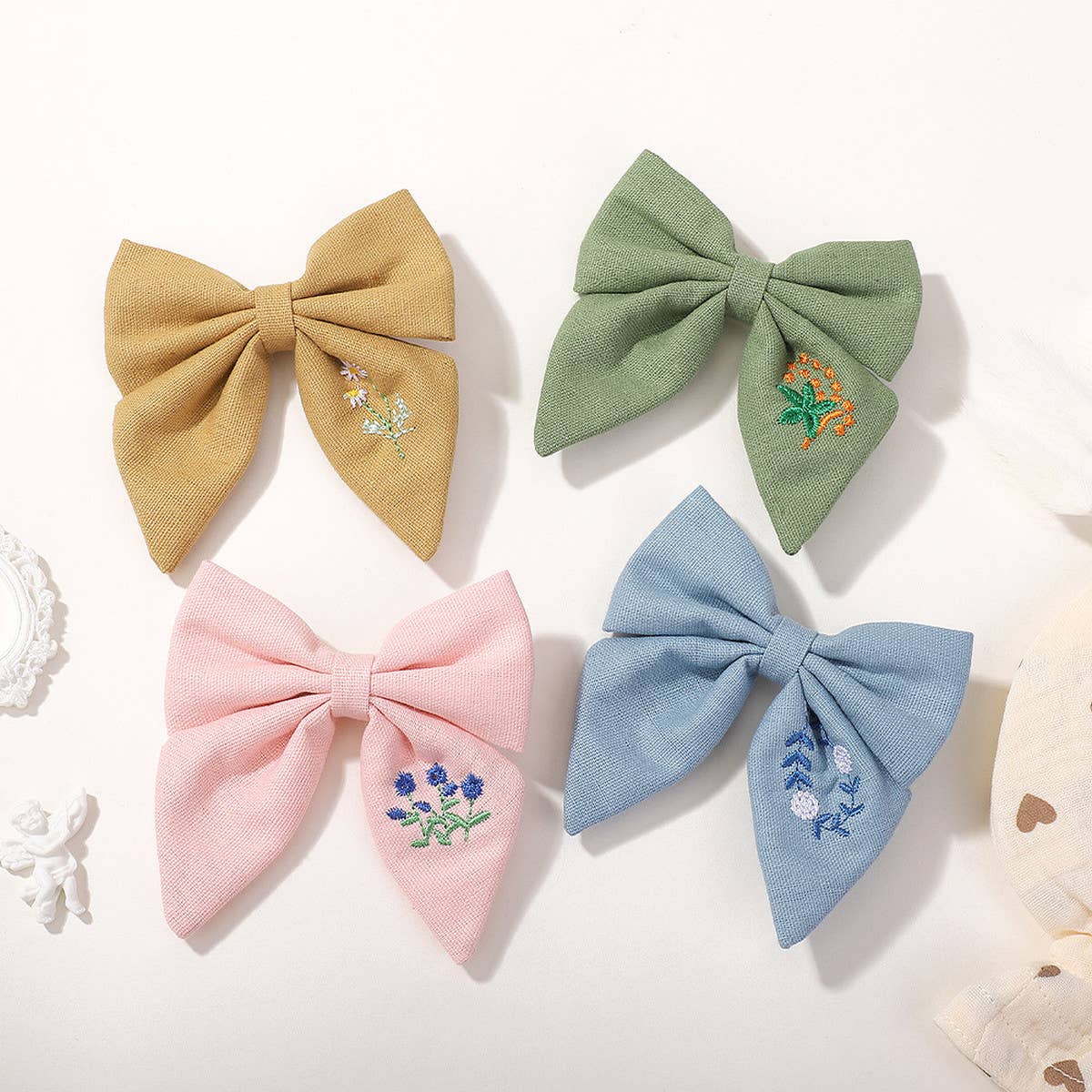CHILDREN'S EMBROIDERED FLORAL BOW HAIRPIN