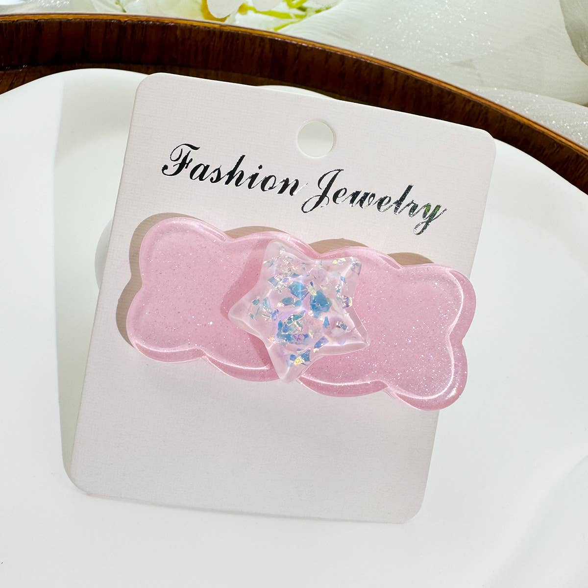 Ice-penetrating five-pointed star hair clip