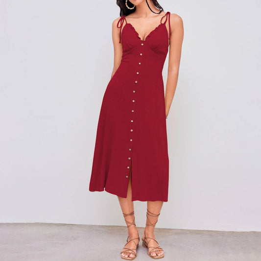 Single-breasted and elegant figure-hugging dress