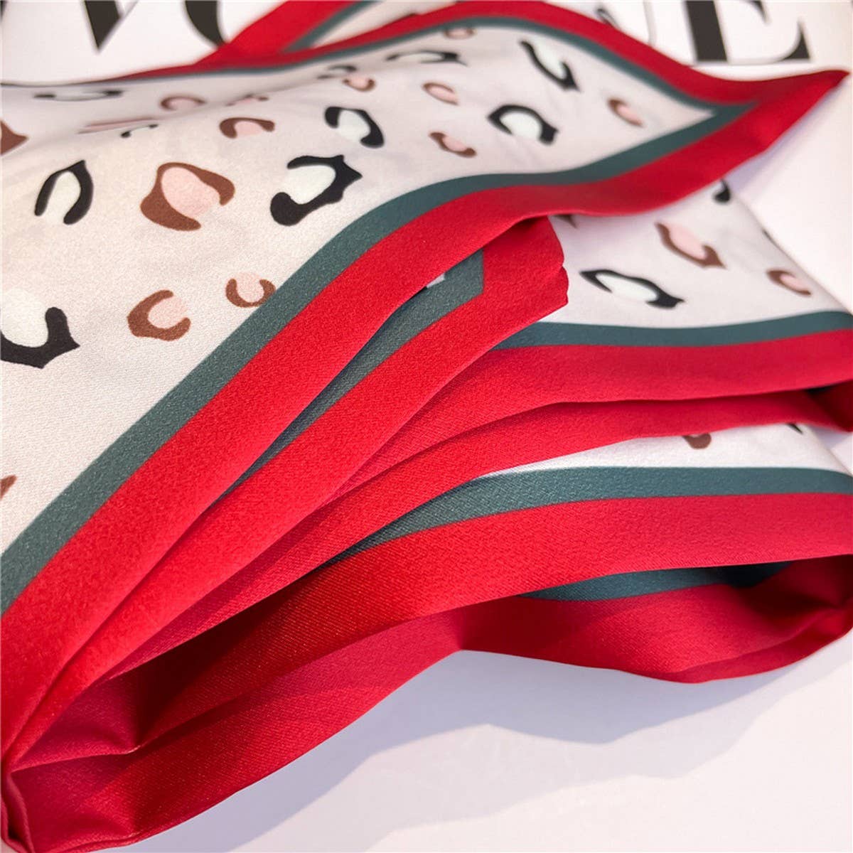 FASHIONABLE AND VERSATILE DOUBLE-LAYER HEAD SCARF_CWASC1513