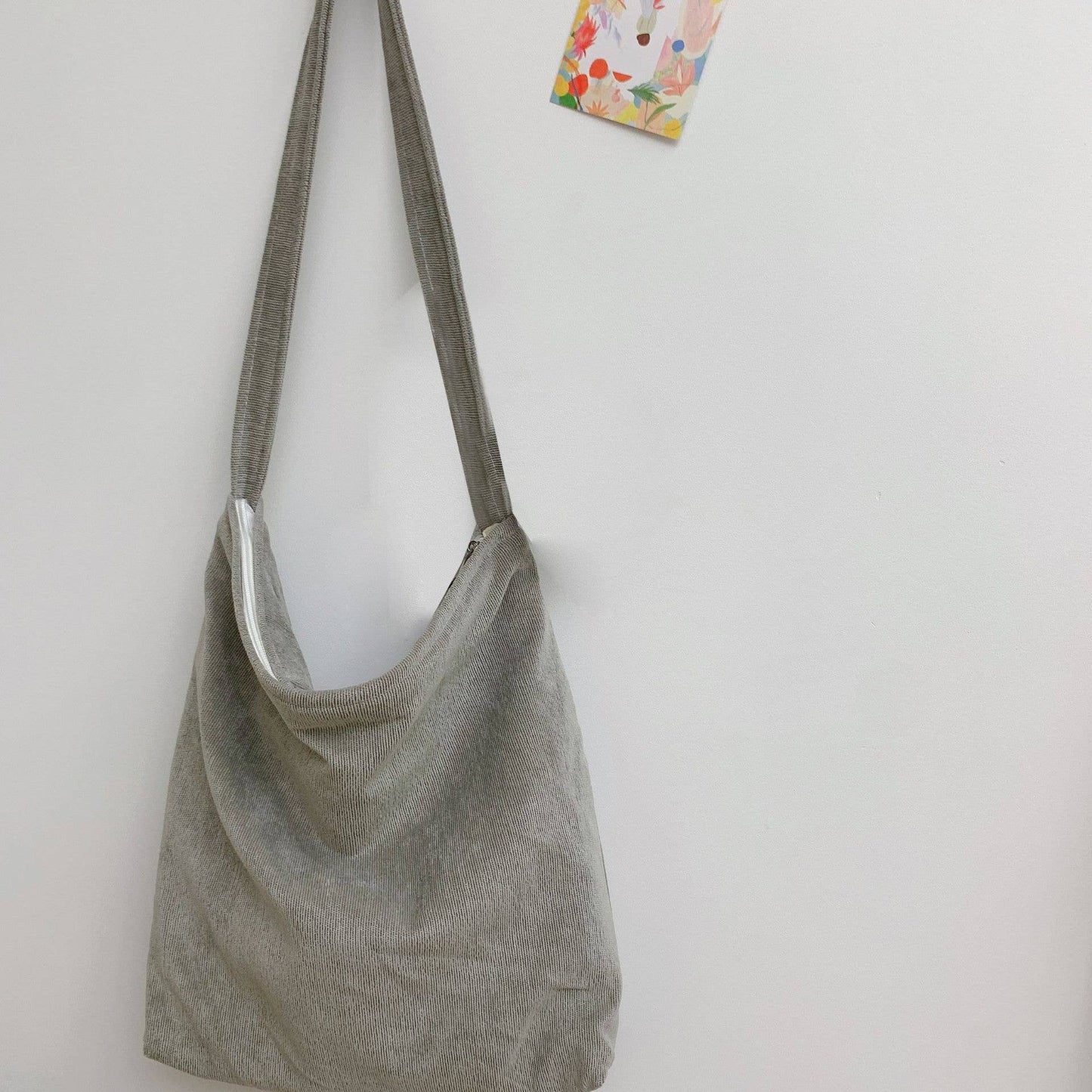 Retro corduroy laid-back single-shoulder bag