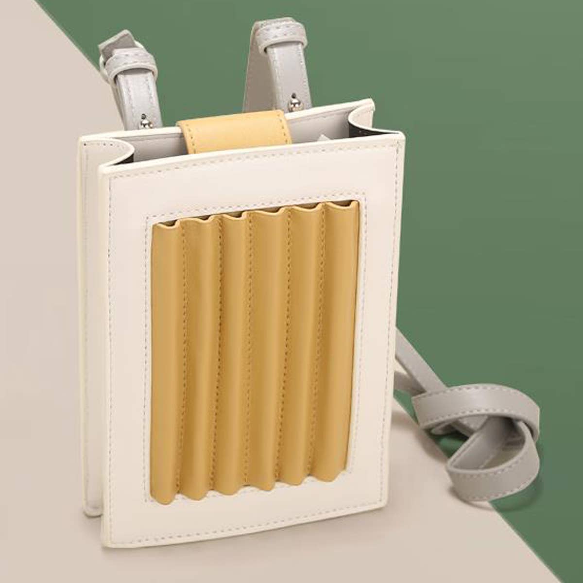 RETRO CONTRAST PLEATED SMALL SQUARE BAG_CWAB1903