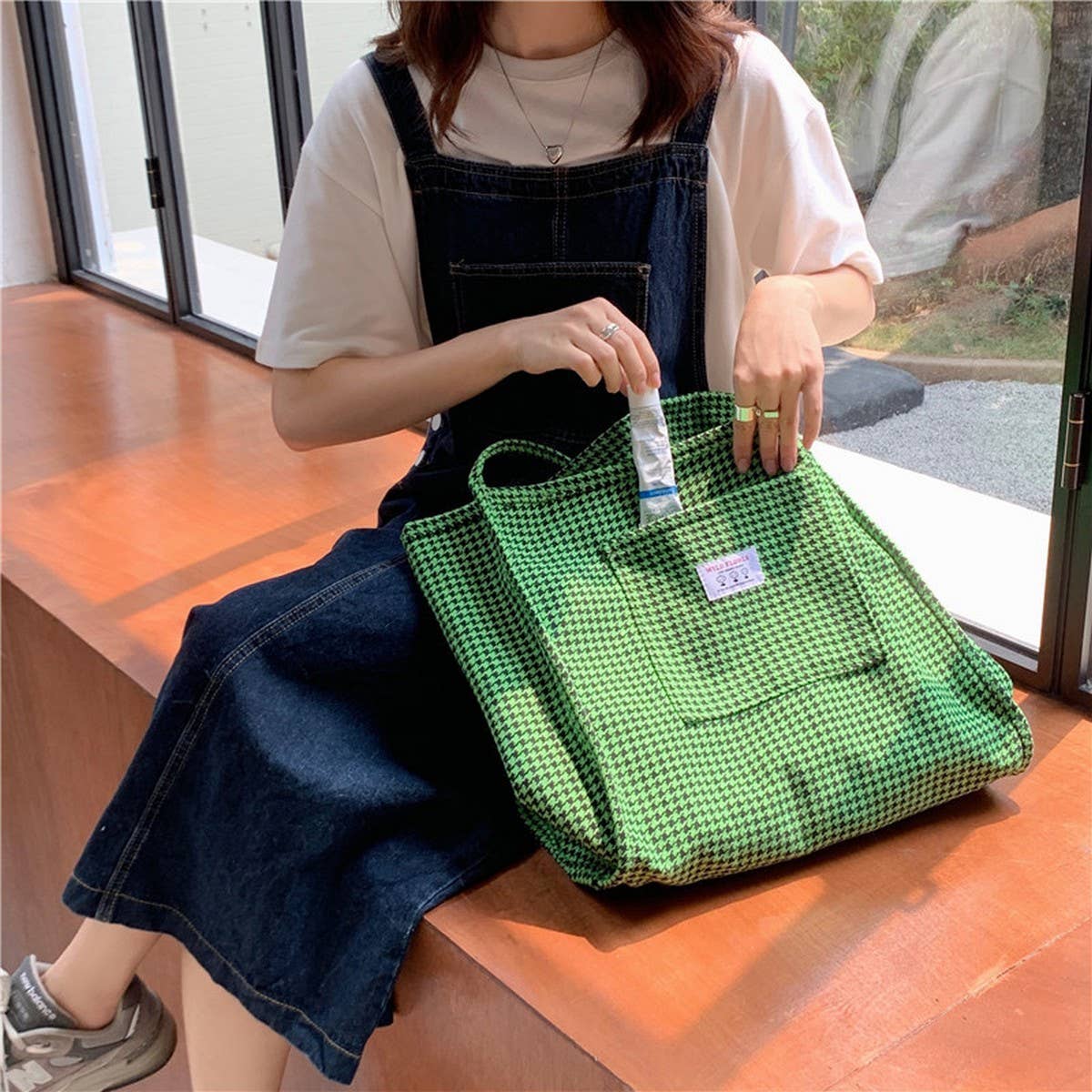 CWAB3906_HOUNDSTOOTH CANVAS SHOULDER TOTE BAG