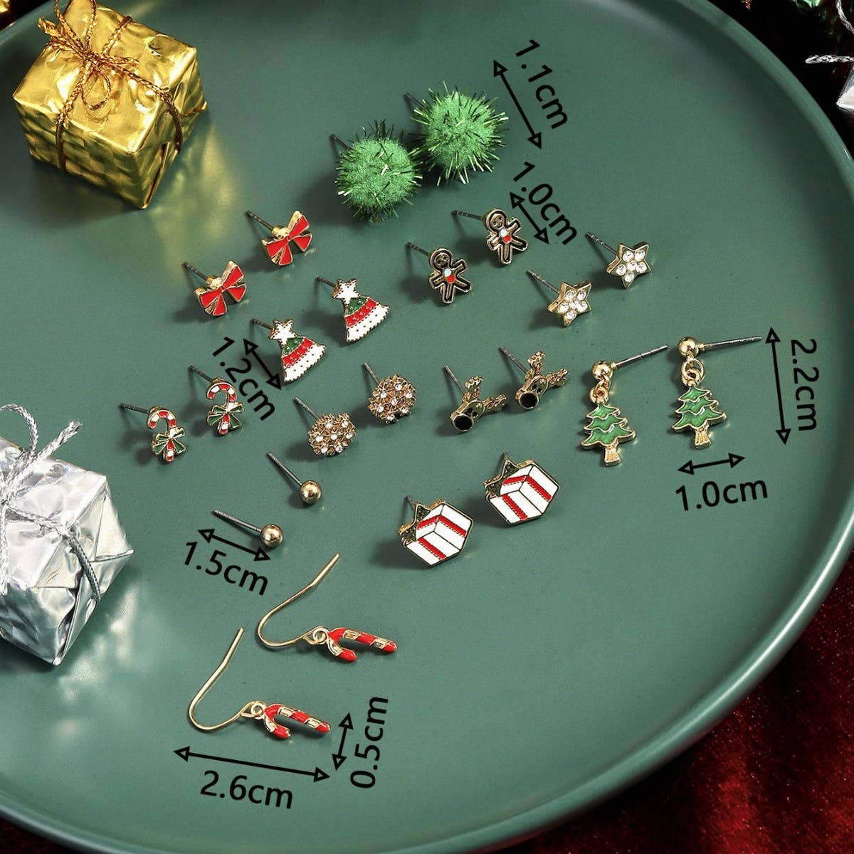 CREATIVE PENDANT DESIGN CHRISTMAS EARRINGS SET