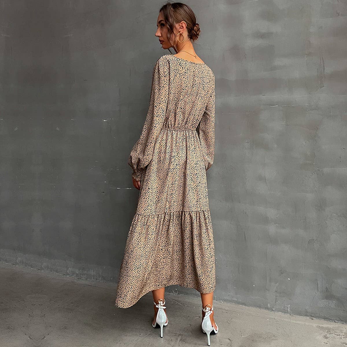 Leopard print dress with long sleeves and crew neck