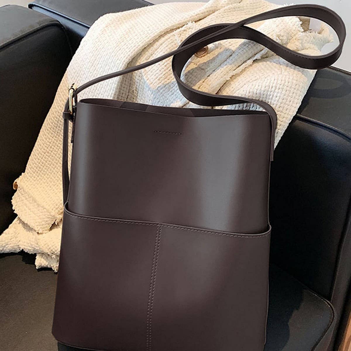 CWAB4829_SIMPLE LARGE CAPACITY BUCKET SHOULDER BAG