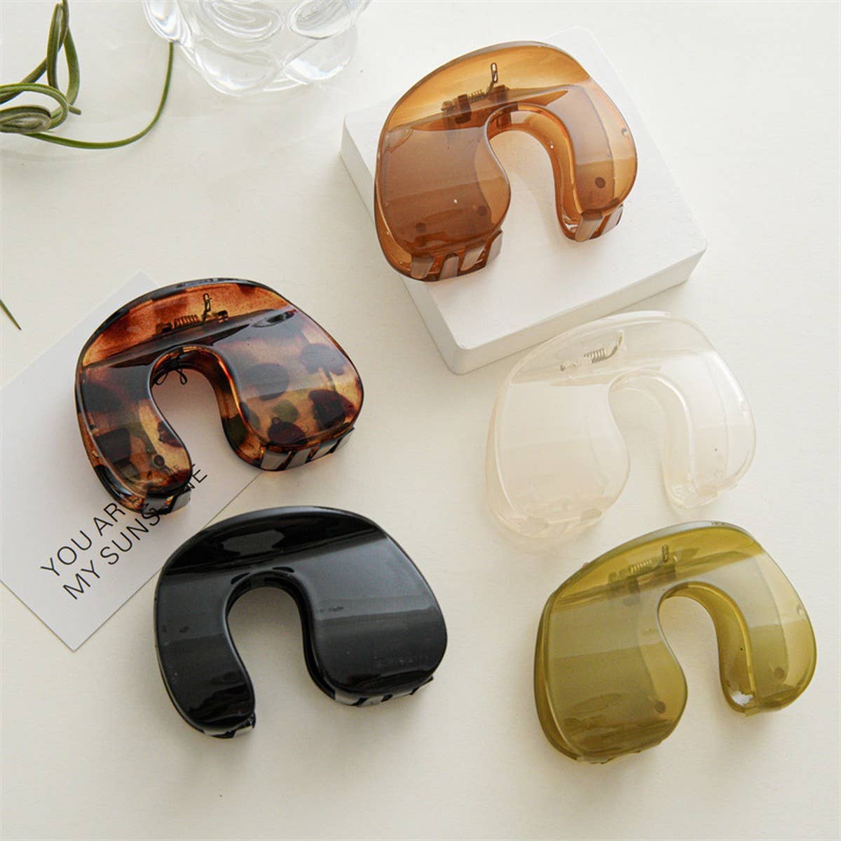 Hair Claw Clip Elegant Minimalist Design