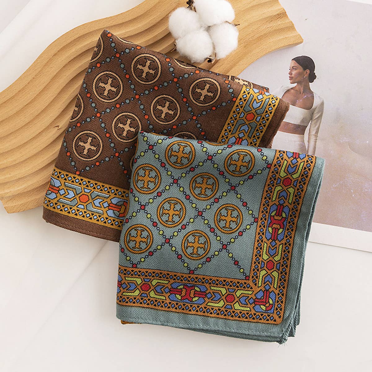 RETRO FASHION PRINTED SQUARE SCARF_CWASC0509