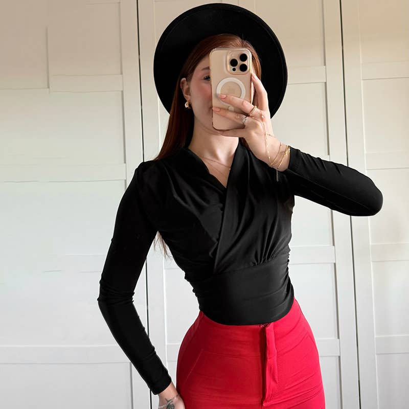 SOLID COLOR CROSS V-NECK PLEATED WAIST T-SHIRT