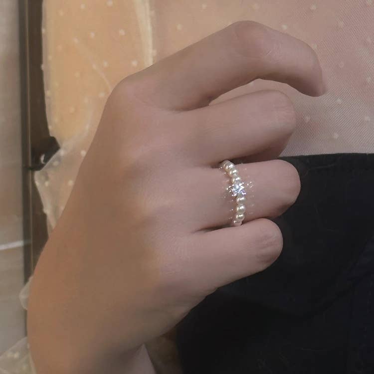 Pearl spliced small cube sugar ring