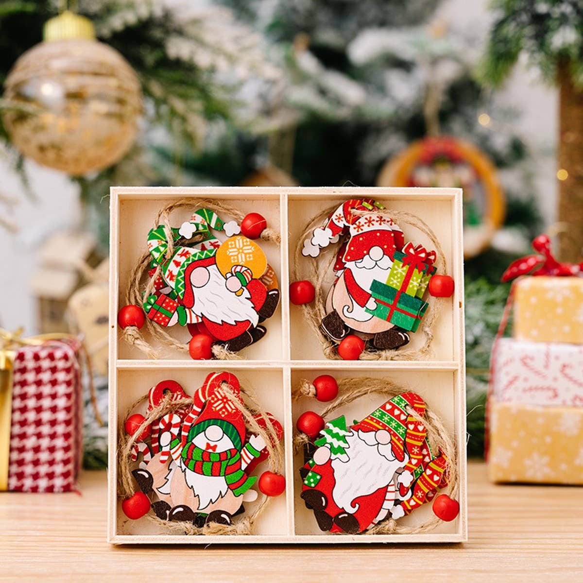 CWMM10285_CHRISTMAS WOODEN GNOME ORNAMENTS SET OF 4