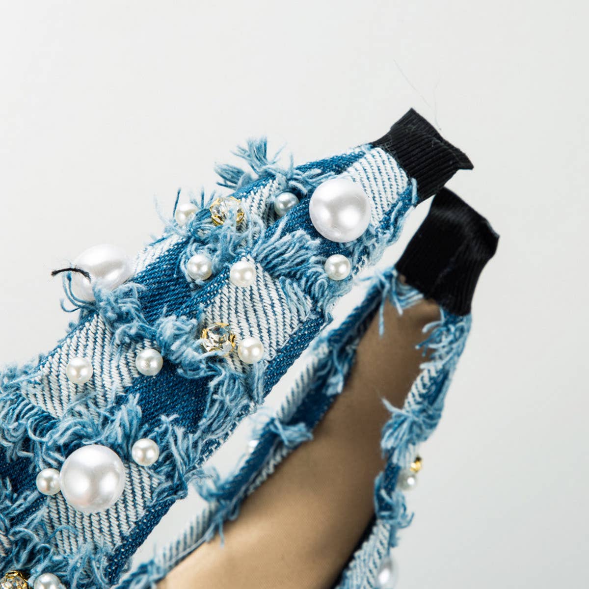 SPONGE BEADED TASSEL HIGH TOP HEADBAND_CWAHA1790