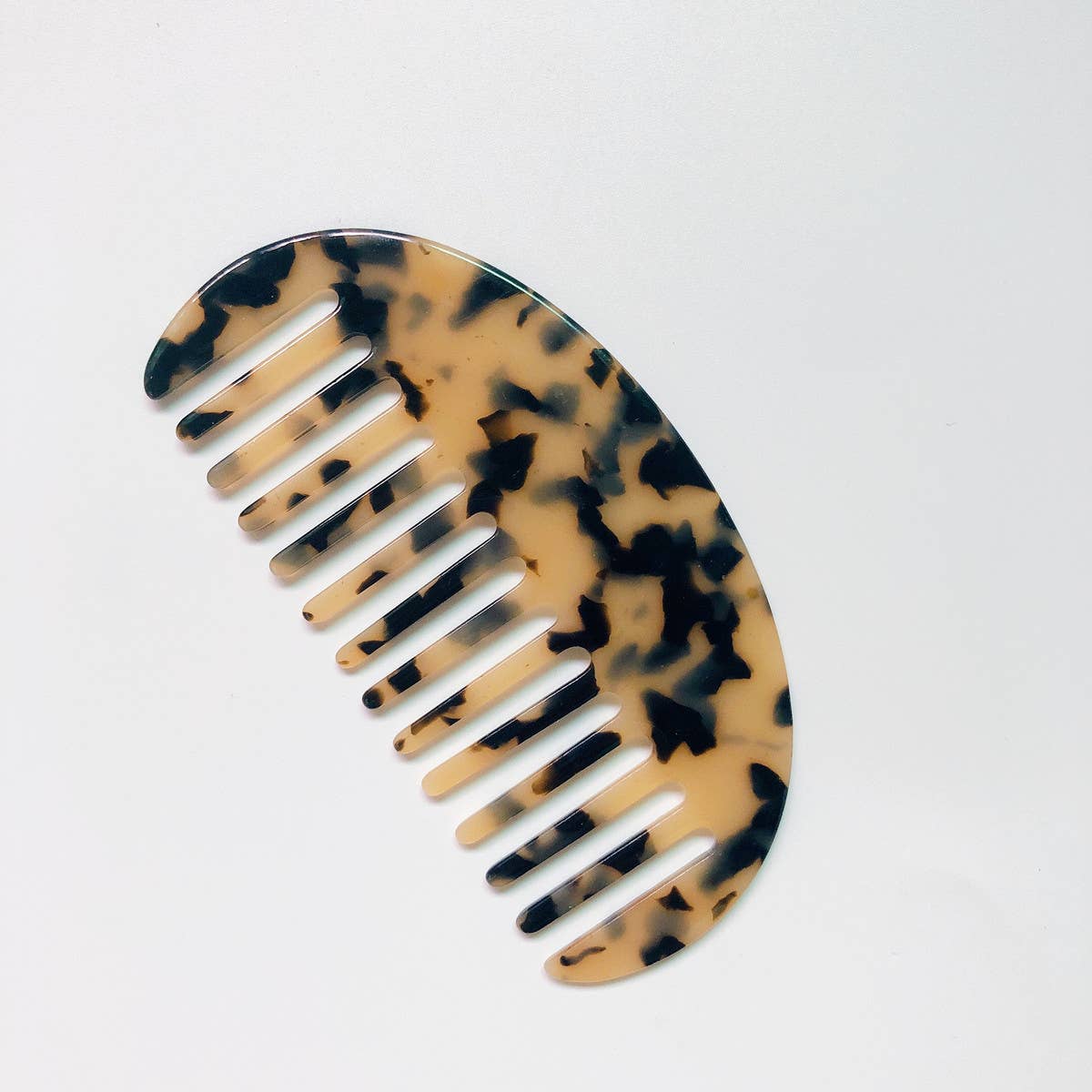 CUTE AND CUTE HAIR COMB