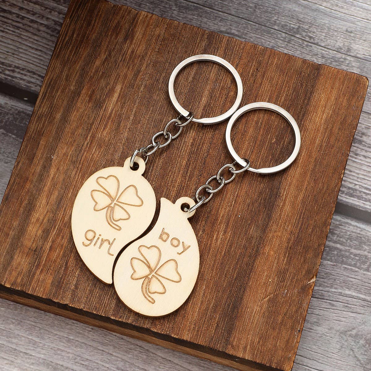 CREATIVE PENDANT WOODEN KEYCHAIN