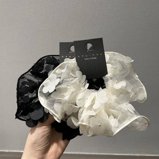 ELEGANT FLOWER HAIR SCRUNCHIES_CWAHA1730