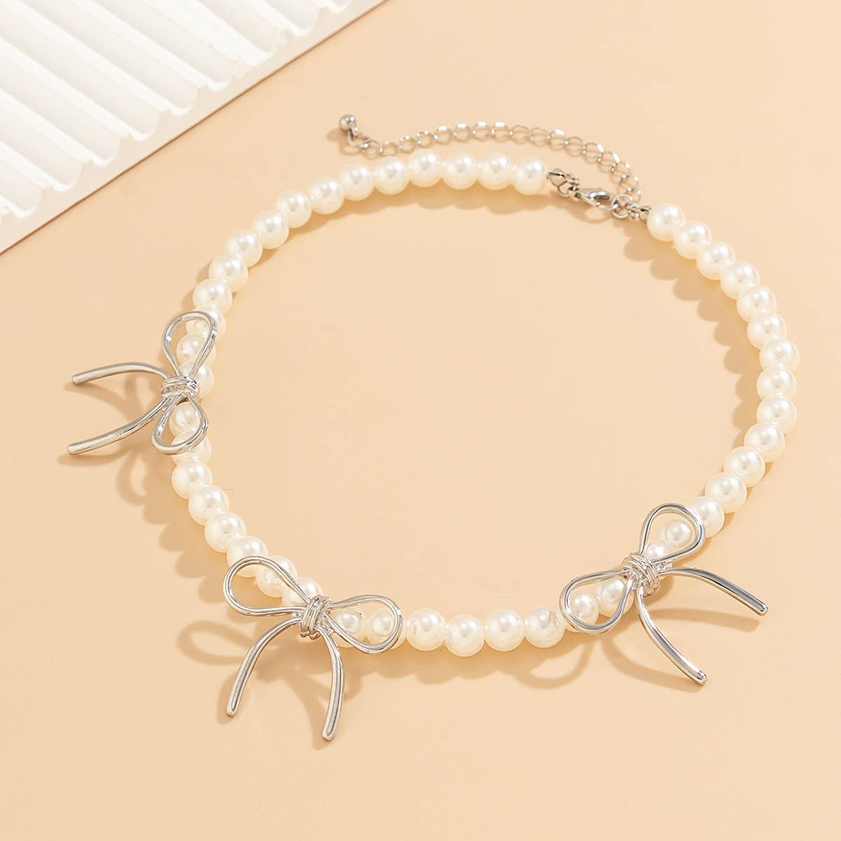 HOT SELLING BLACK BOW BEADED NECKLACE