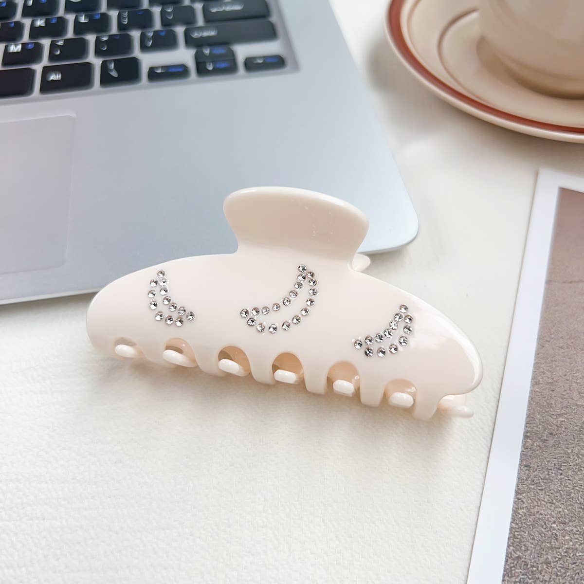 Elegant diamond-encrusted acetate hairpin clipper