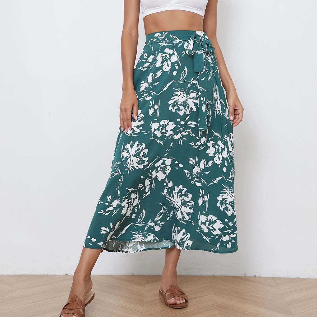 Floral slim fit loose bow skirt