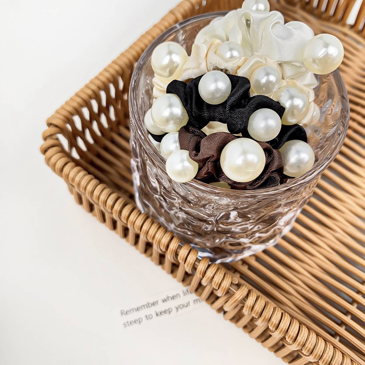 Elegant French pearl large intestine hair band