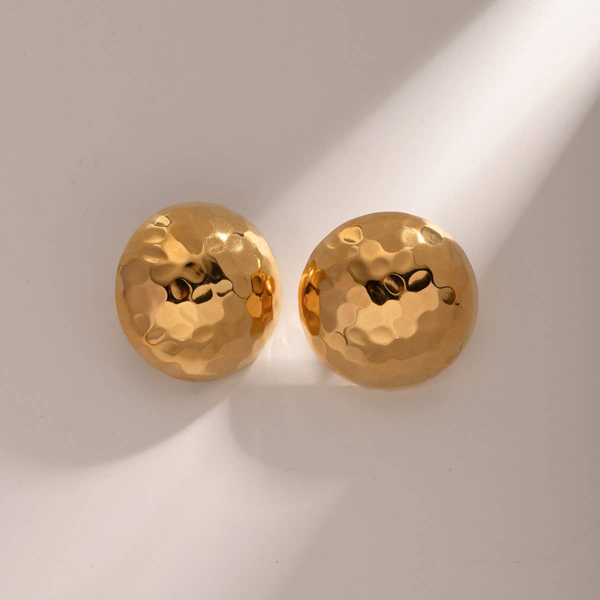 HIGH END DESIGN GOLD ROUND EARRINGS_CWAHA0894