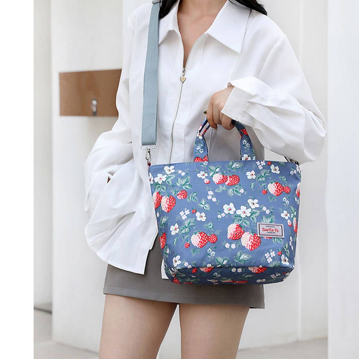 OXFORD PRINTED NYLON LIGHTWEIGHT SHOULDER BAG_CWASC1784