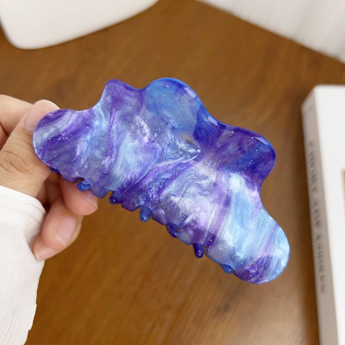 Elegant Cloud Acrylic Hair Claw,Chic Ponytail Clip_CWAHA1593