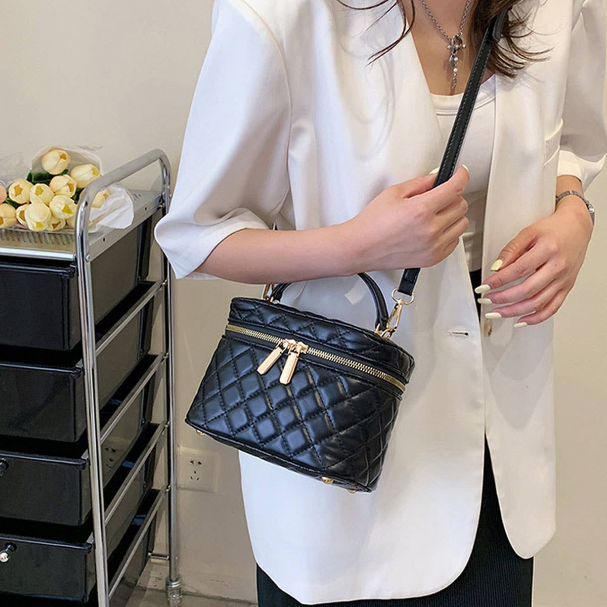 SIMPLE AND STYLISH DIAMOND-SHAPED COSMETIC BAG_CWAB4481