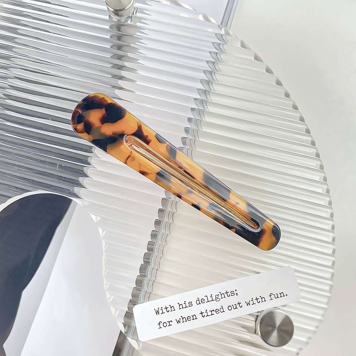 Teardrop duckbill shaped acetate plate hair clip