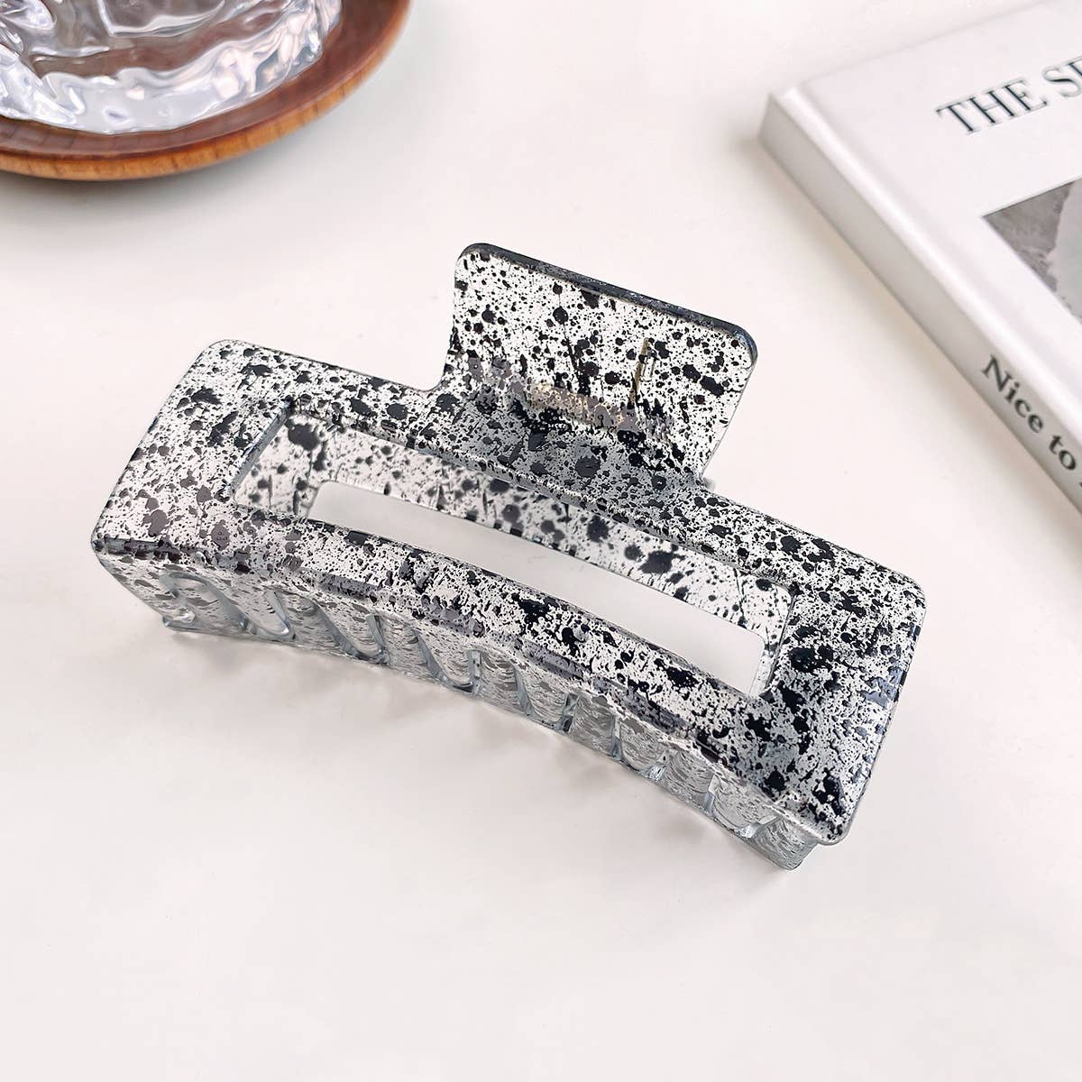 Hollowed-out retro ink dot clipper hair clips