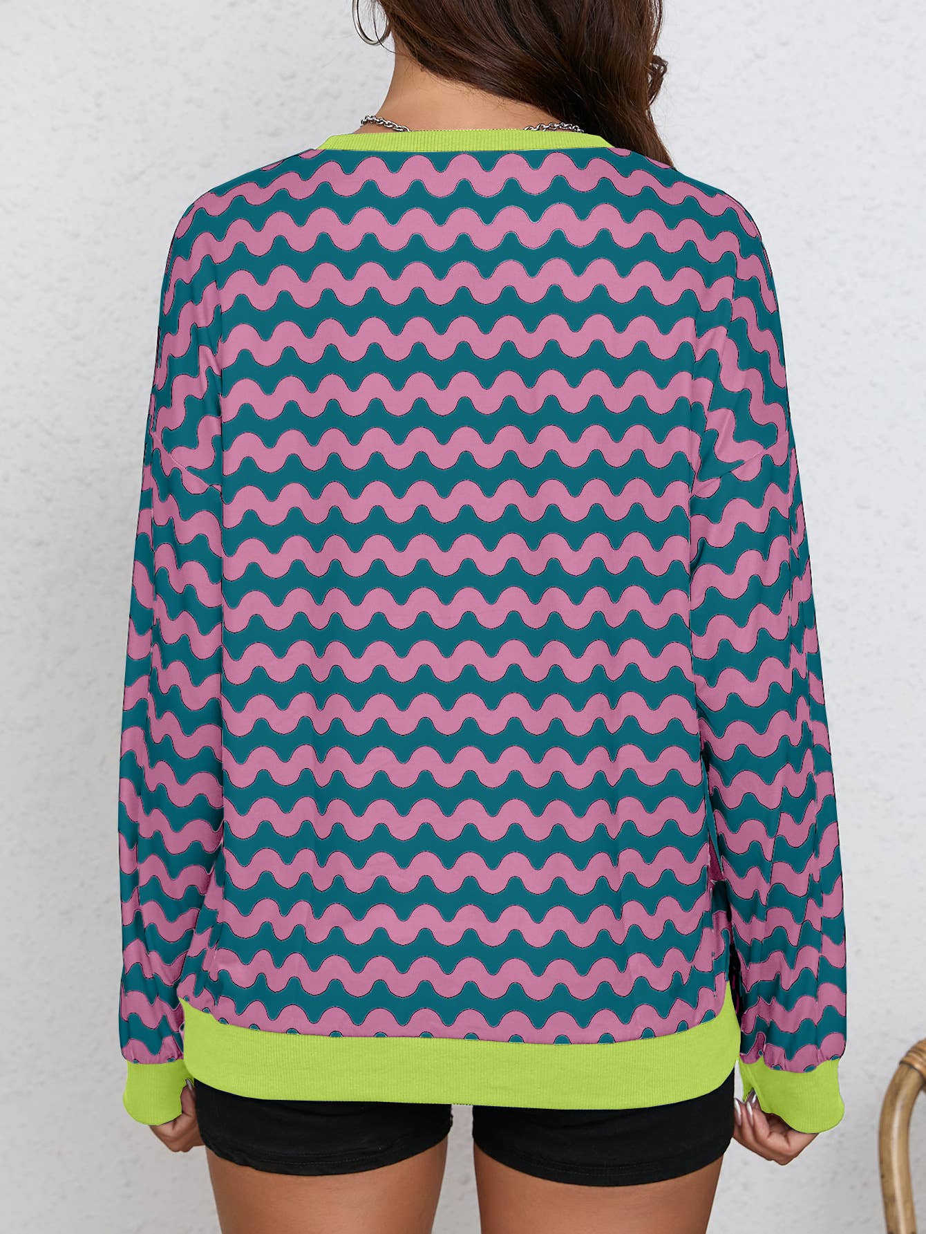 Wavy color-blocked long-sleeved sweatshirt