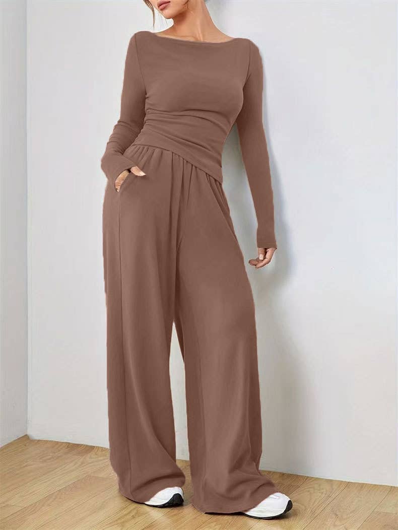 Loose-fitting top and wide-leg pants set