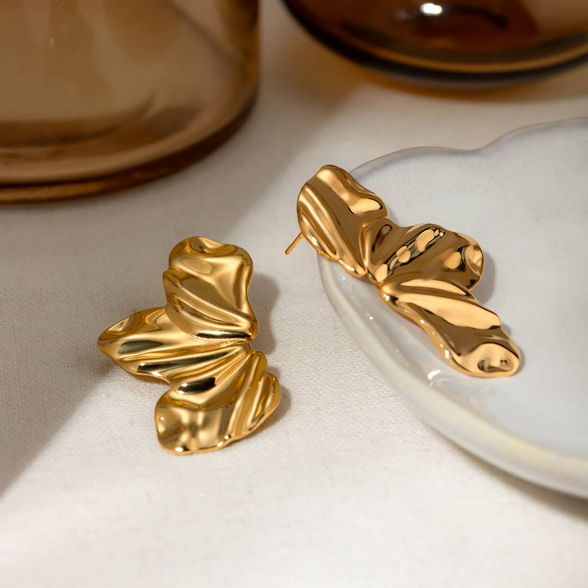 EXAGGERATED THREE-PIECE GOLD PETAL EARRINGS_CWAJE1796