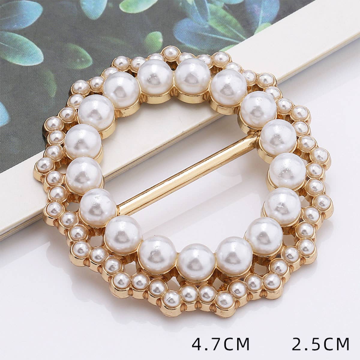 METAL PEARL WITH DIAMOND SCARF RING WITH LUSTER