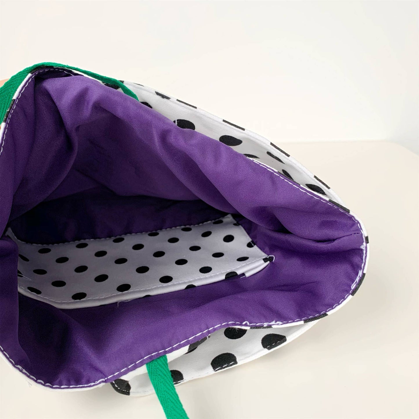 Black white polka dot storage polka dot handbag