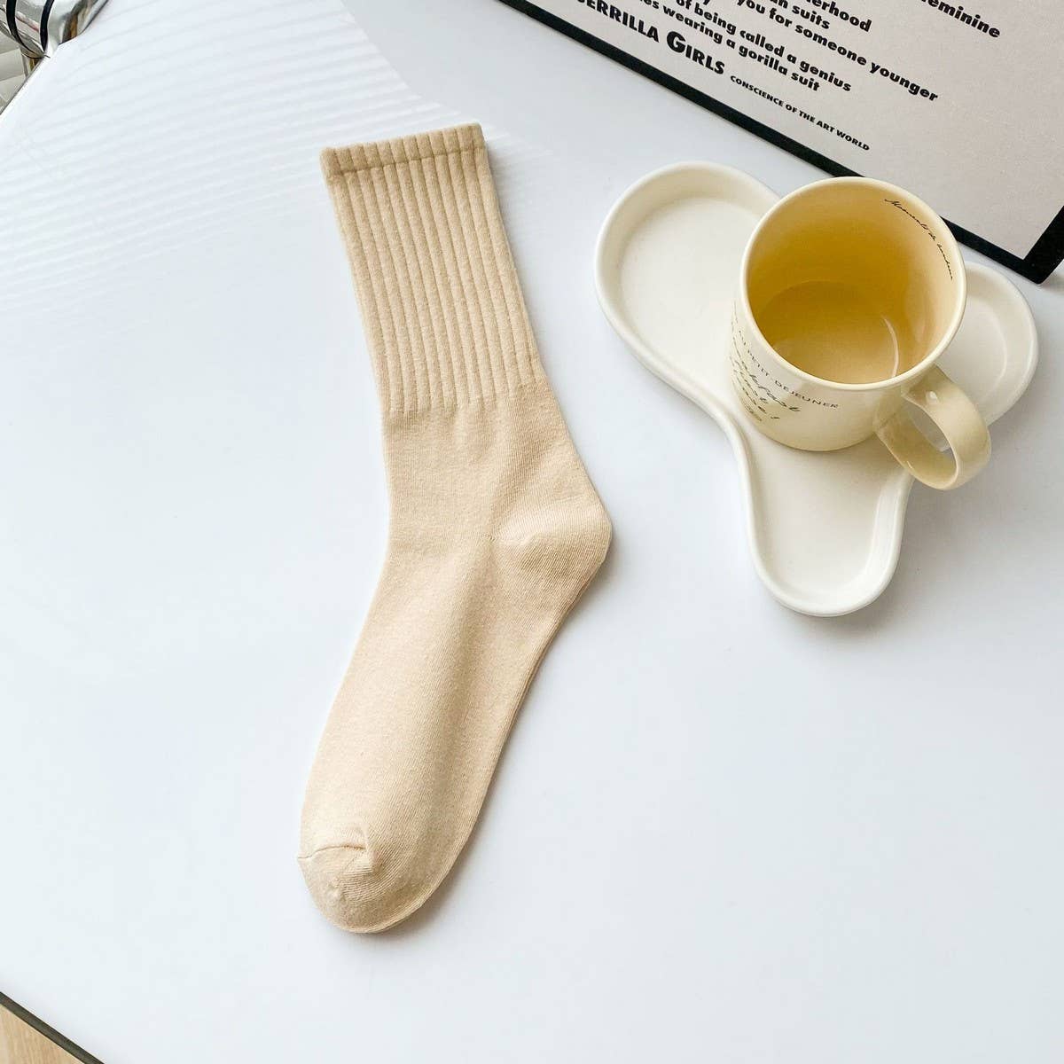 NEW SOLID COLOR CASUAL WOMEN'S MID-CALF SOCKS_CWMS1402