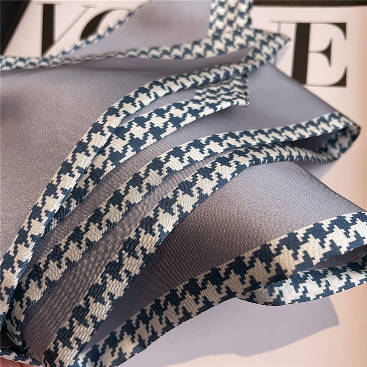 VERSATILE NARROW COMMUTER TEMPERAMENT HEAD SCARF