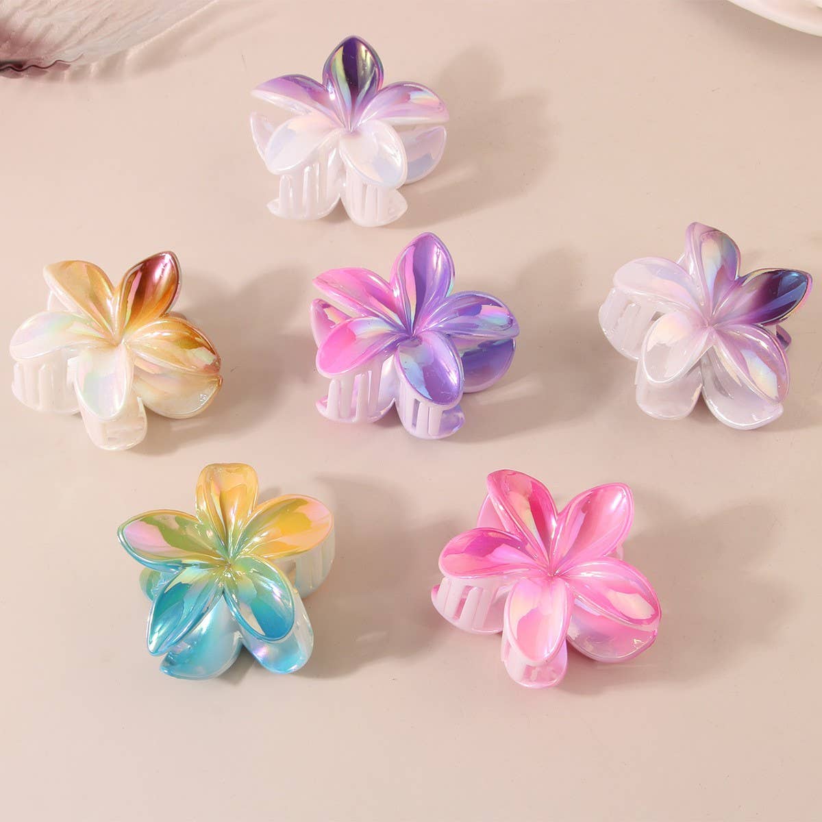 Egg Flower Gradient Hair Claw ? Stylish & Elegant