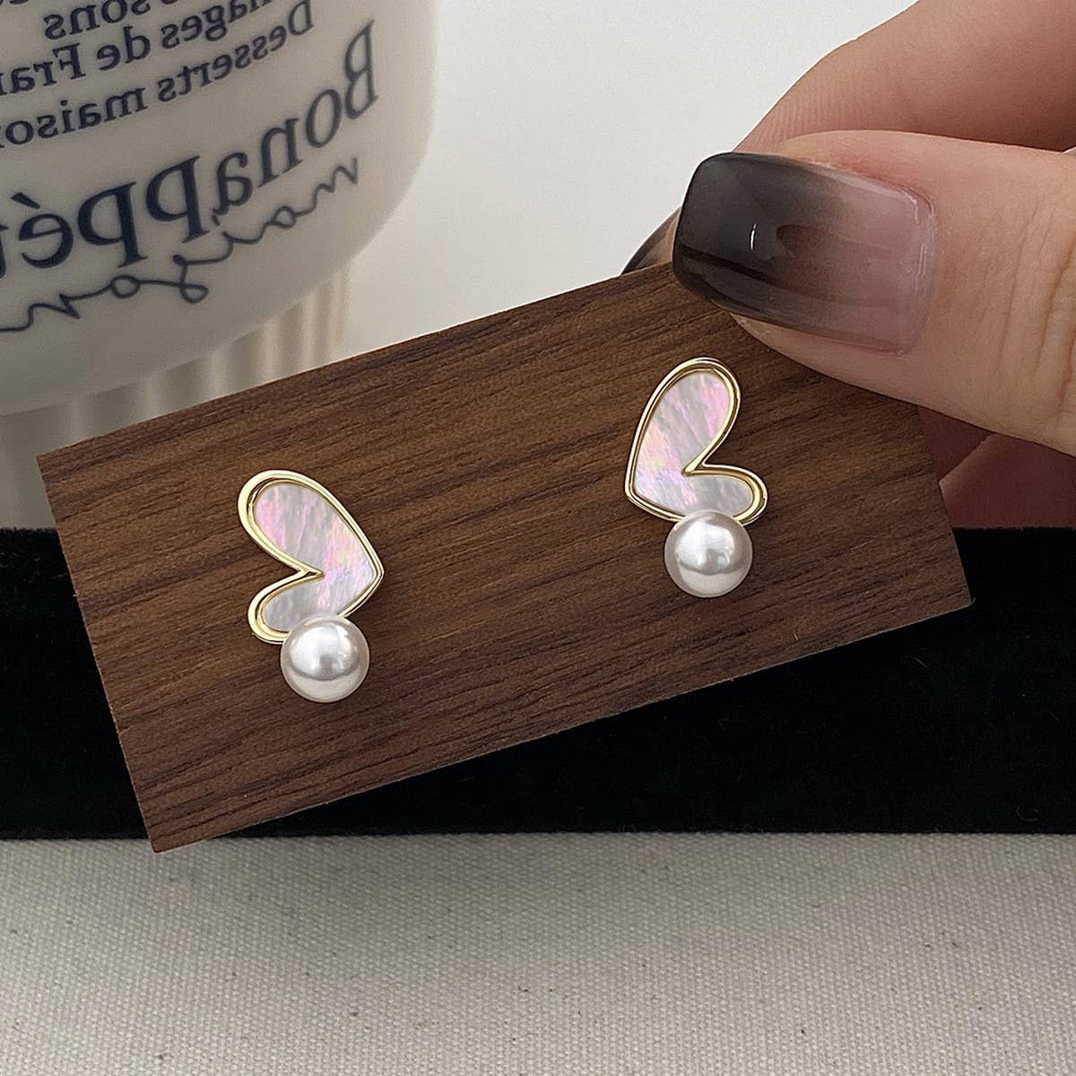 VALENTINE'S DAY SIMPLE HEART SHELL PEARL EARRINGS