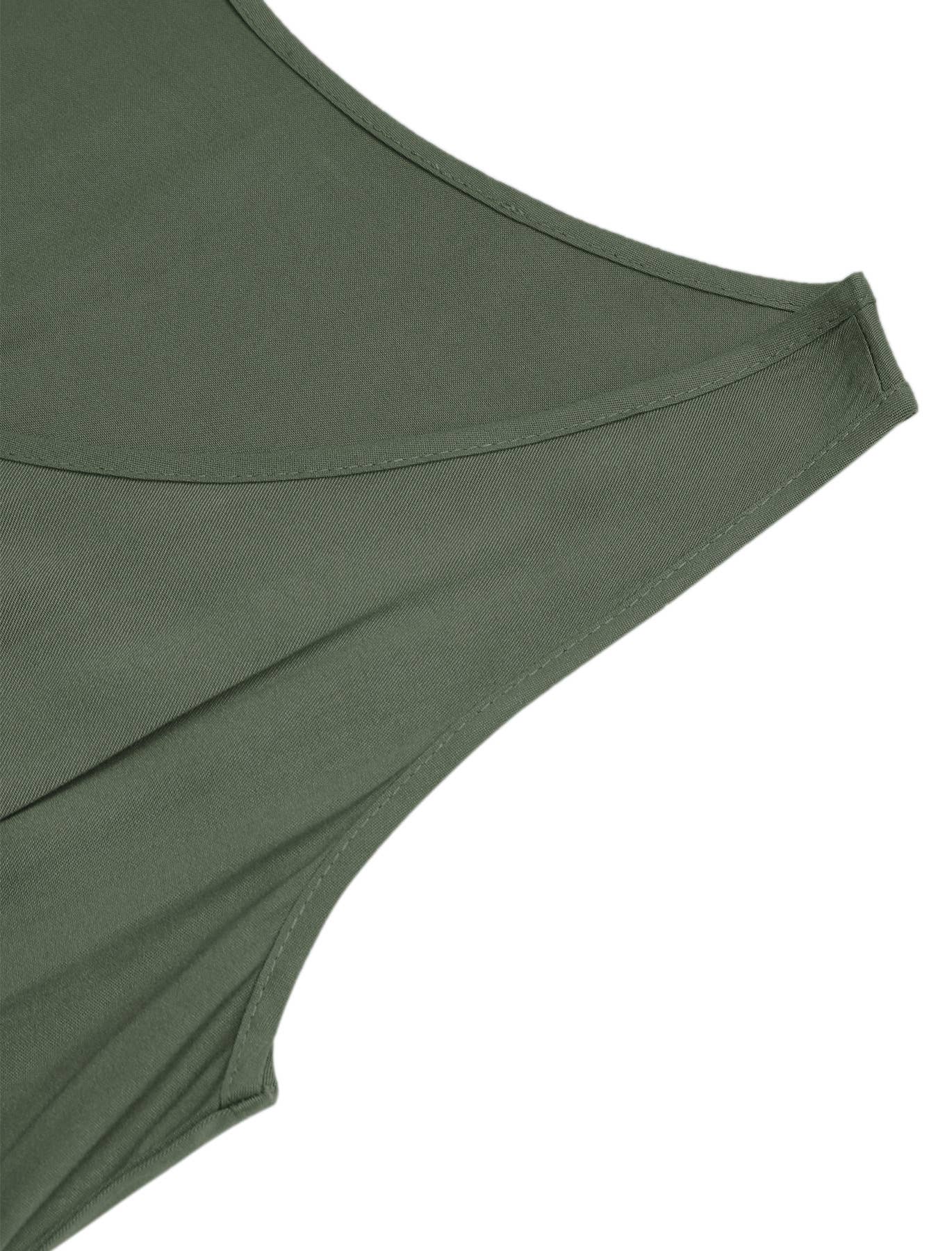 Sleeveless V-neck dress in solid color with split