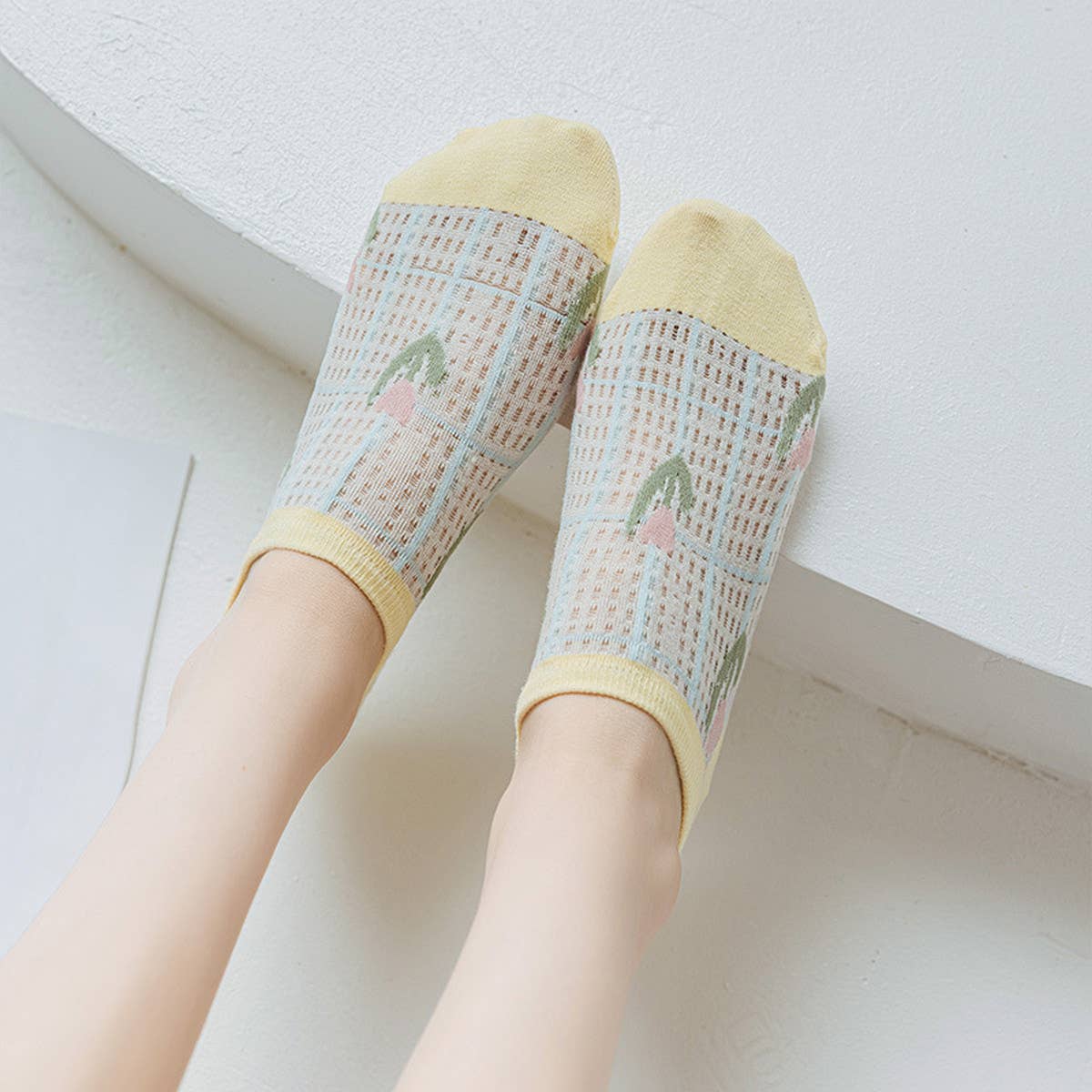 WOMEN CARTOON INVISIBLE HOLLOW SOCKS