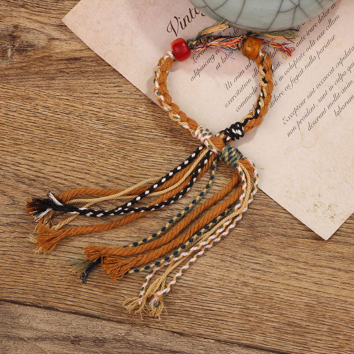 RETRO ETHNIC STYLE HAND-WOVEN TASSEL BRACELET_CWAJE3962